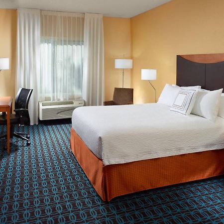 Fairfield Inn & Suites Кларксвілл Екстер'єр фото
