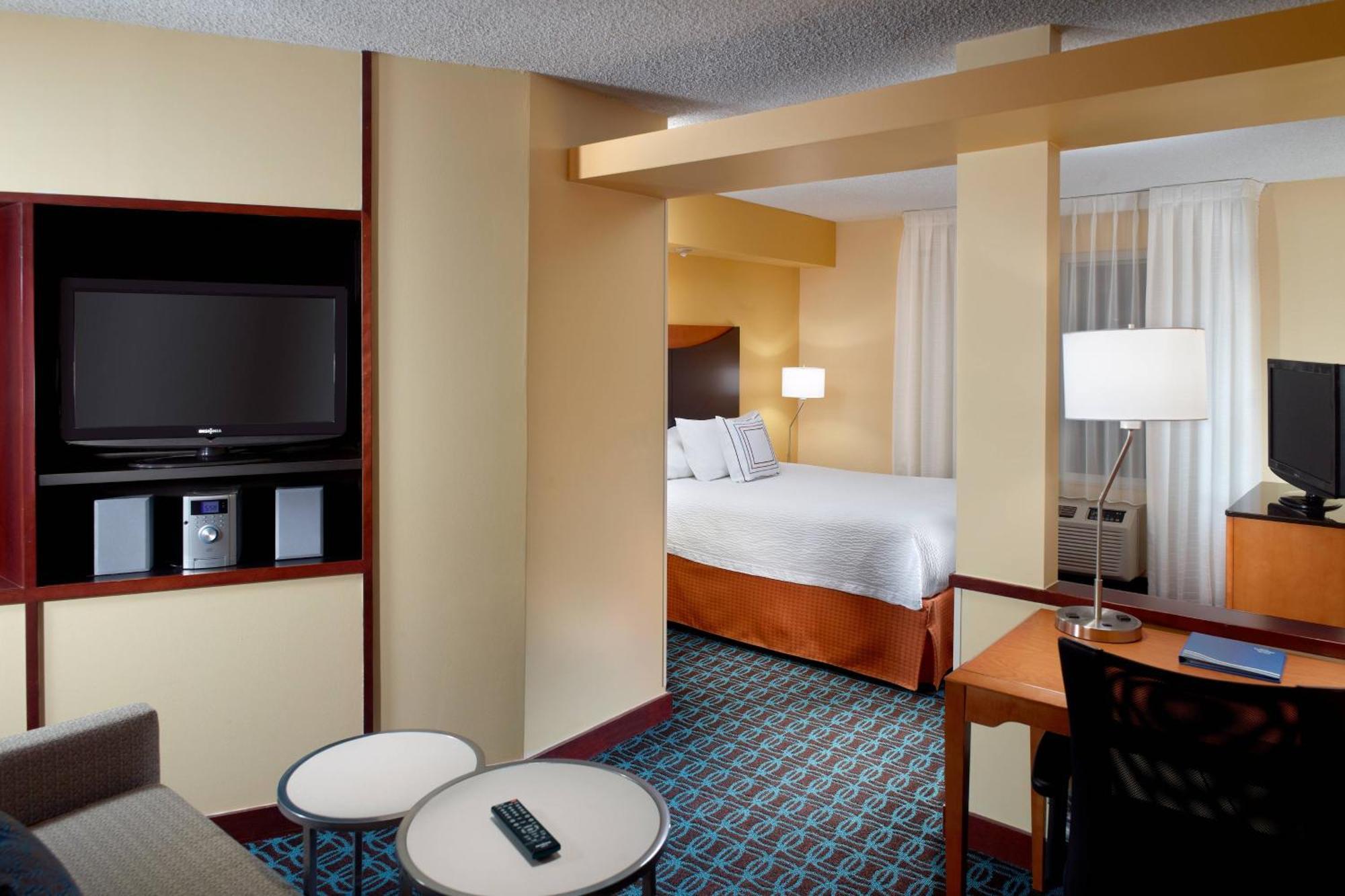 Fairfield Inn & Suites Кларксвілл Екстер'єр фото