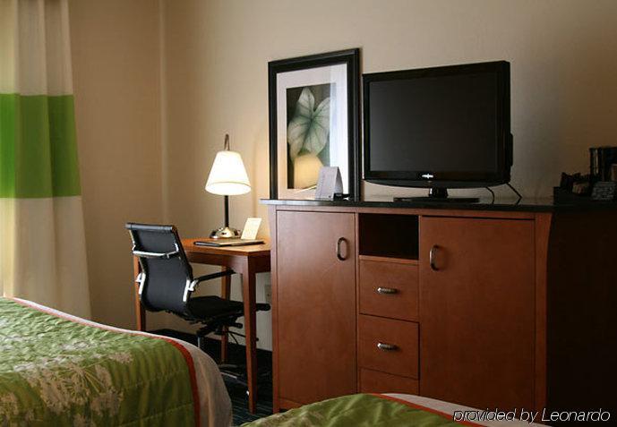 Fairfield Inn & Suites Кларксвілл Екстер'єр фото