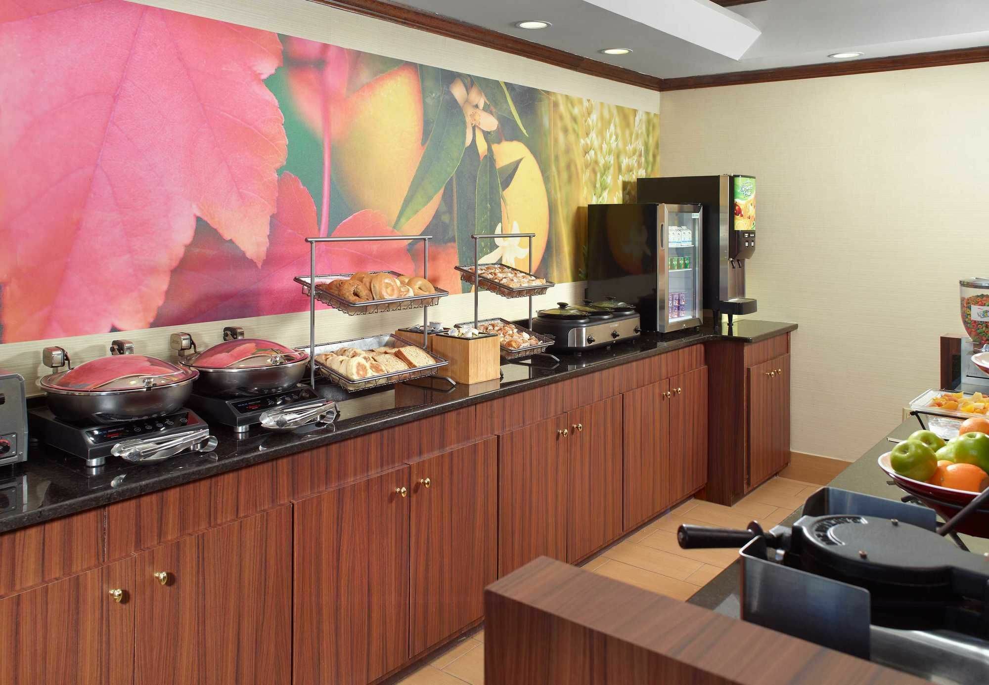 Fairfield Inn & Suites Кларксвілл Екстер'єр фото